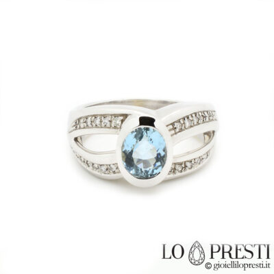 Aquamarine and diamond ring in 18kt white gold
