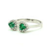 anillos de anillo con esmeraldas talla corazón y diamantes brillantes
