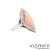 anello-con-corallo-rosa-oro-bianco-diamanti-brillanti