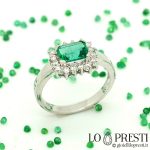 anel com esmeralda e diamantes anéis com esmeralda, esmeraldas brilhantes e diamantes Ouro branco 18kt