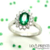 ring with emerald and diamonds-18kt white gold ring in natural emerald