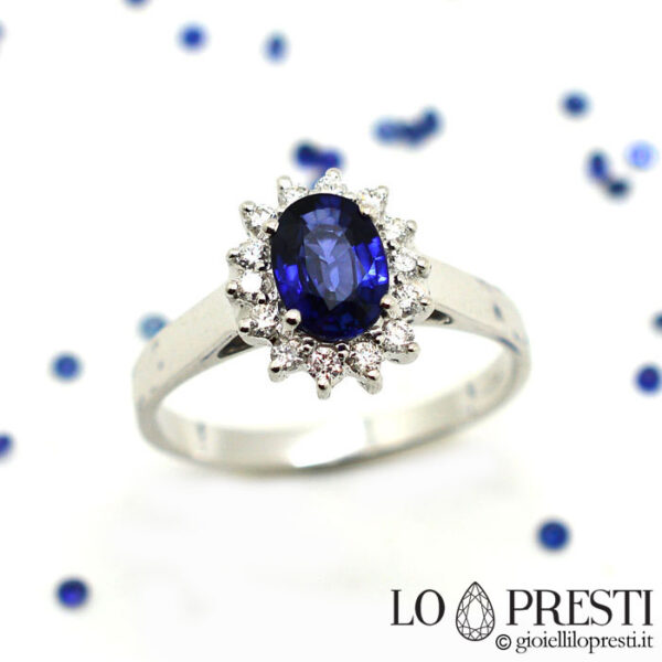 Ring mit blauem ovalem Saphir und Diamanten. Ring mit blauem Saphir und Brillanten. Ring. Jubiläumsring mit Saphir