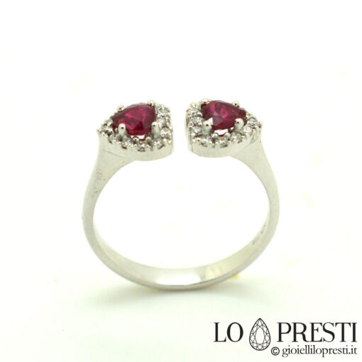 anello con rubini forma cuore e diamanti oro bianco 18kt