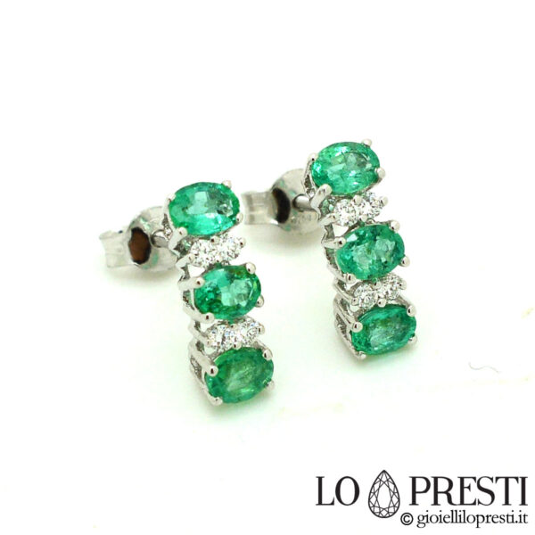 orecchini trilogy con diamanti smeraldi oro bianco earrings with diamonds and natural emeralds in 18kt gold