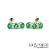Trilogie-Ohrringe mit natürlichem Smaragd und Diamanten. Handgefertigte Trilogie-Ohrringe mit natürlichem Smaragd