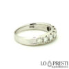 anillo de compromiso con diamantes brillantes en oro blanco de 18 kt