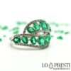 anello-con-due-fasce-smeraldi-zambia-e-diamanti-oro-bianco-18kt