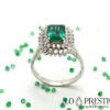 anello con smeraldo e diamanti bague avec émeraude naturelle et diamants ring with natural emerald and diamonds