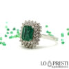 anel feito à mão com esmeralda natural e diamantes brilhantes