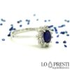 pambabaeng engagement ring na may natural na blue sapphire 18kt white gold
