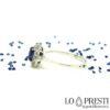 Anillo de compromiso de mujer personalizable con zafiro azul y diamantes brillantes en oro blanco de 18 kt.