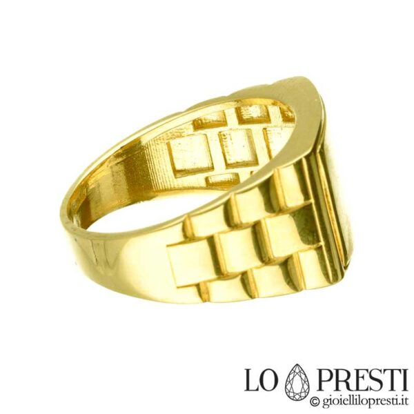 ring pinky rings shield chevalier band man woman yellow gold knurled polished rectangular