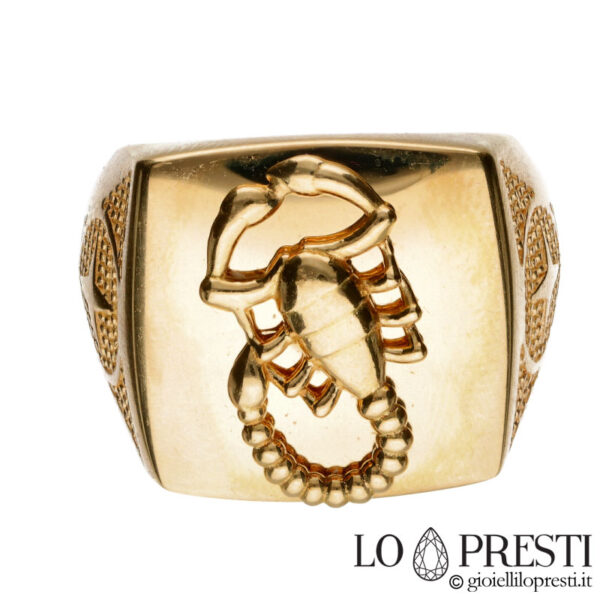 Мужское кольцо шевалье, кольцо знак зодиака Скорпион, символ, мужские модные кольца, широкая полоса, шевалье, гравировка, золотое мужское кольцо, кольцо