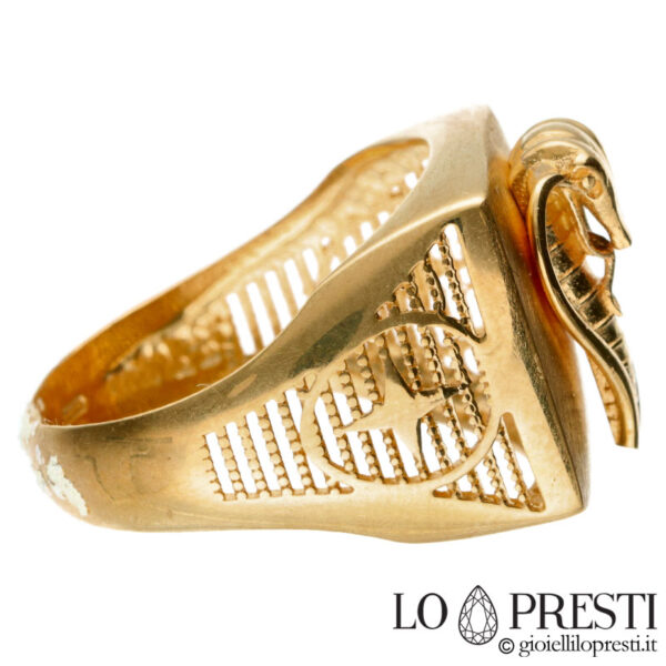 Мужское кольцо со змеей из желтого золота 18 карат
