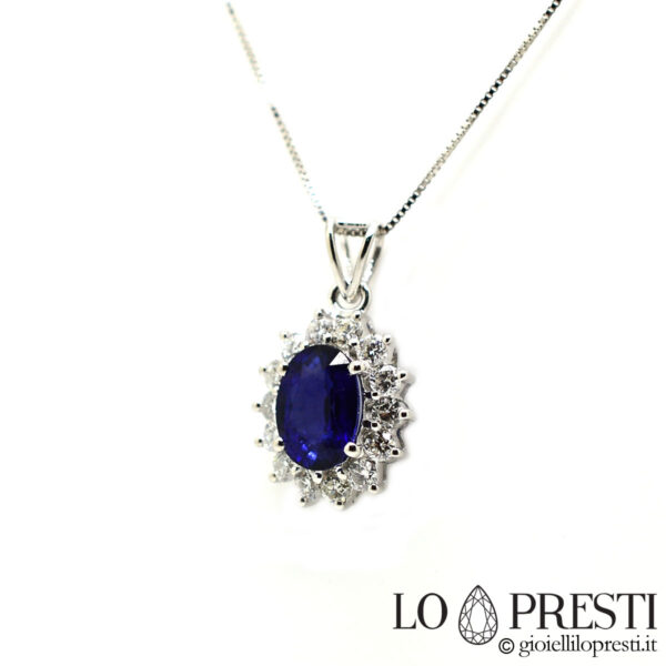 pendentif pendentif avec saphir bleu taille ovale et diamants brillants colliers avec saphirs, émeraudes, rubis