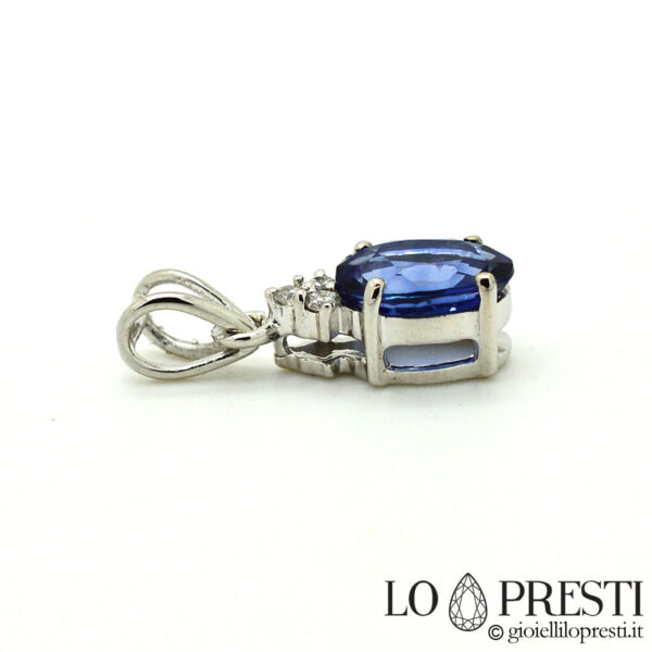 pendant necklace with sapphire sapphires and brilliant diamonds 18kt white gold