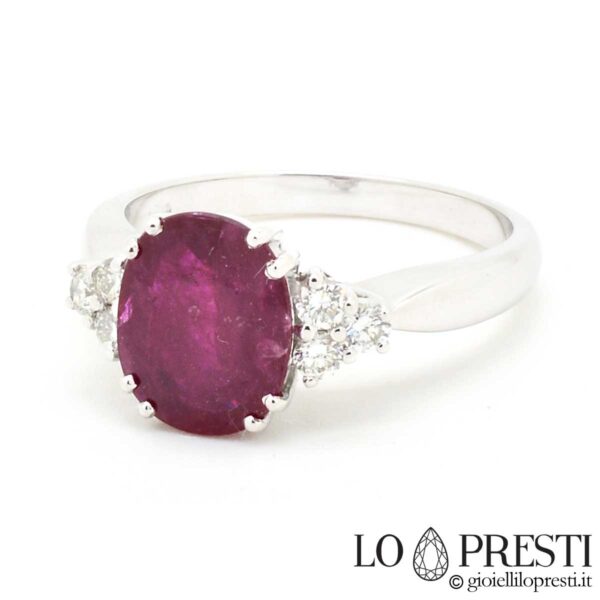 anniversary ring with natural red ruby ​​and brilliant diamonds in 18kt white gold
