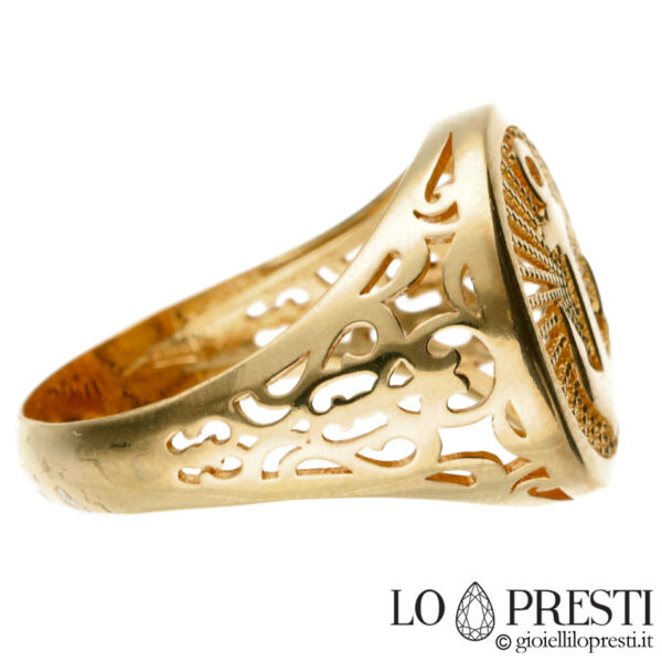 Мужское кольцо-шевалье с морским якорем из желтого золота 18 карат