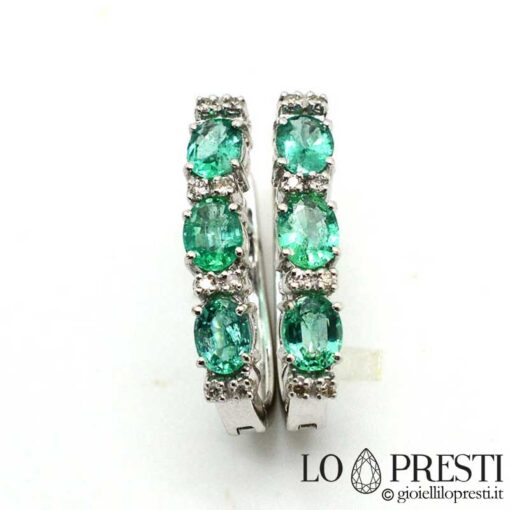 orecchini trilogy con smeraldi diamanti orecchini boccole con smeraldo naturale e brillanti oro bianco 18kt