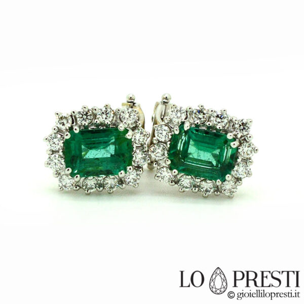 emerald and brilliant diamond earrings