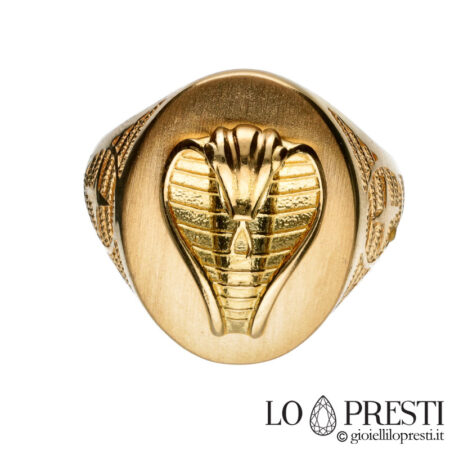 Мужское золотое кольцо 18 карат с золотым боа в виде змеи