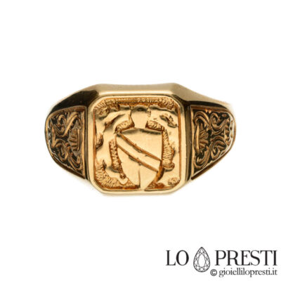 anello anelli uomo chevalier scudo sigillo mignolo stemma inciso oro giallo 18kt