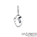 Stylized Madonna medal in 18kt white gold
