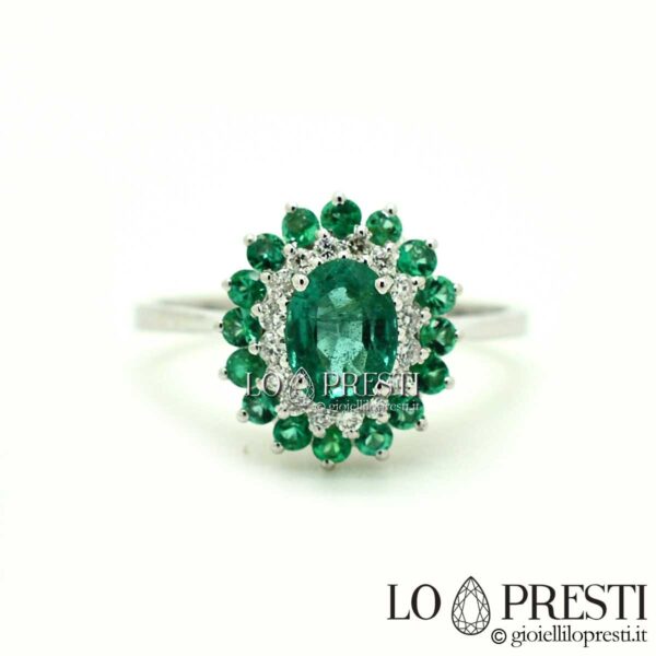 anéis com esmeralda lapidação oval e diamantes brilhantes anéis de aniversário com esmeralda