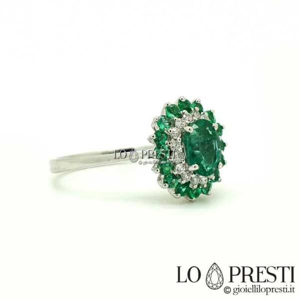 handcrafted ring with real natural emerald with brilliant diamonds in 18kt white gold