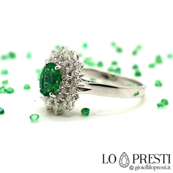 Ring-mit-natürlichen-Sambia-Smaragd-Oval-Brillant-Diamanten-Gold