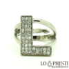 Ring mit Anfangsbuchstaben „L“ aus Silber und Zirkonen