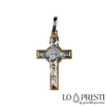 Croce con Cristo simbolo religioso di fede