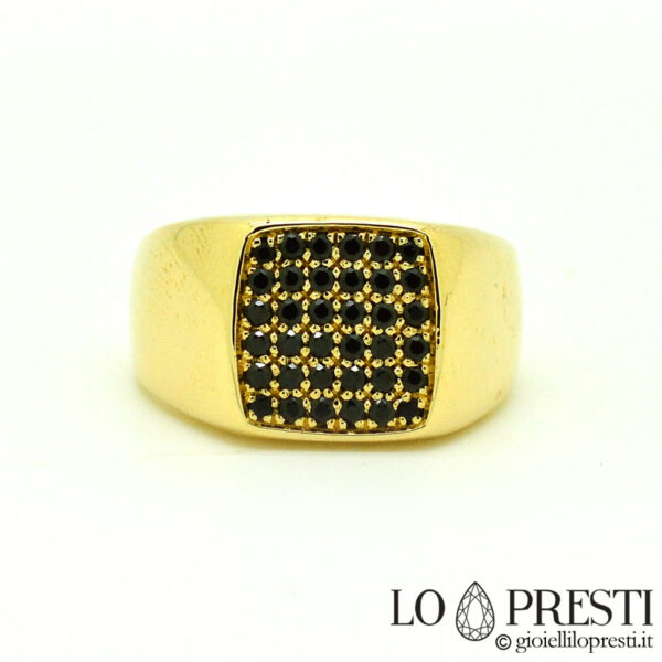 18kt yellow gold chevaliere ring with black zircons