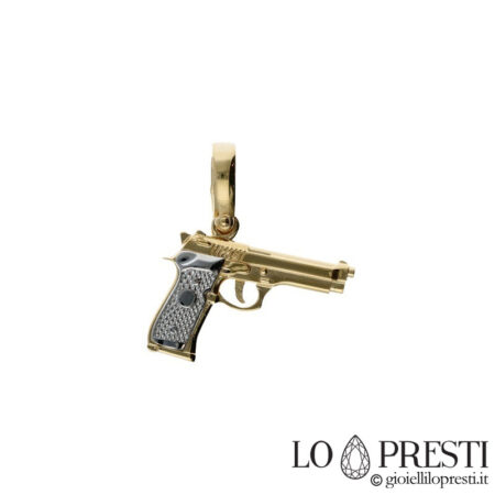 кулон-подвеска из 18-каратного золота с пистолетом