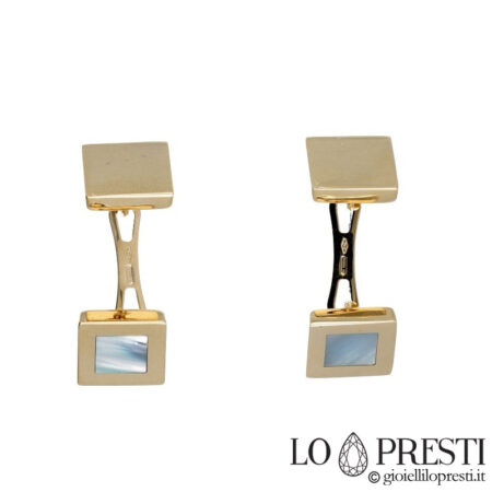 square cufflinks na may 18kt yellow gold mother-of-pearl