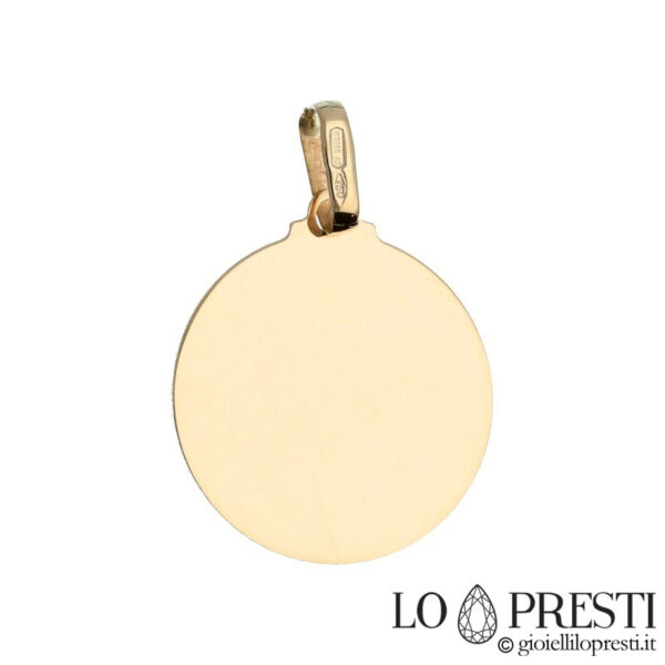 Medal to be personalized with 18kt yellow gold engraving