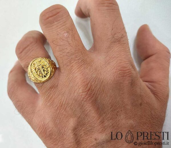 Men's chevalier shield seal pinky ring oval shape with coat of arms in 18kt yellow gold, Etruscan workmanship. Customizable with free engraving.