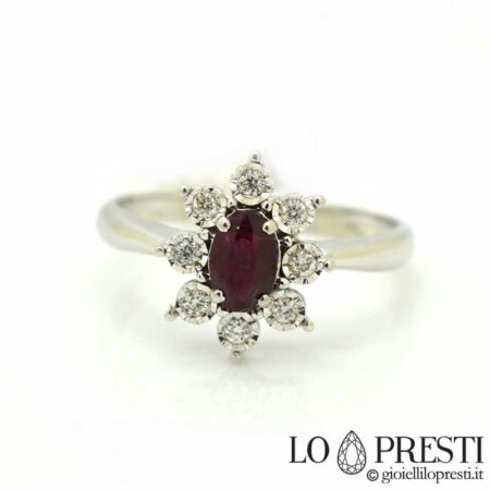 Eleganter und raffinierter Ring mit natürlichen Rubinen und Diamanten im Brillantschliff, raffinierte Verarbeitung, um die Edelsteine ​​optimal hervorzuheben.