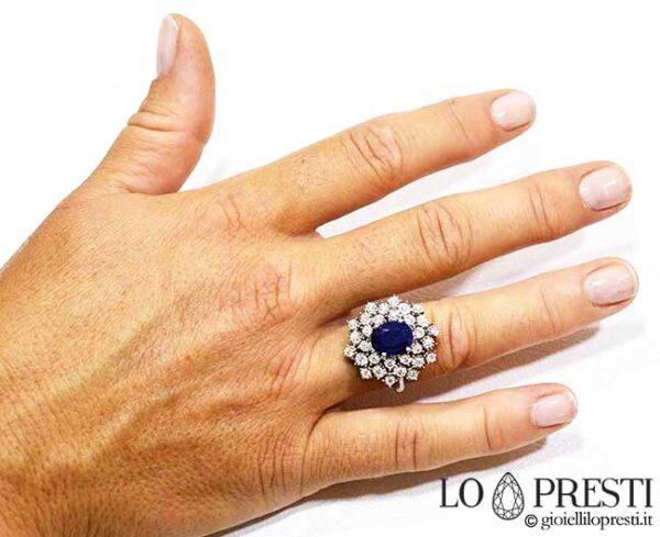 18kt-white-gold-ring-for-woman-with-natural-sapphire-and-brilliant-diamonds