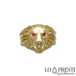 Bague tête de lion en or jaune 18 carats avec pierres rouges dans les yeux, symbole de force