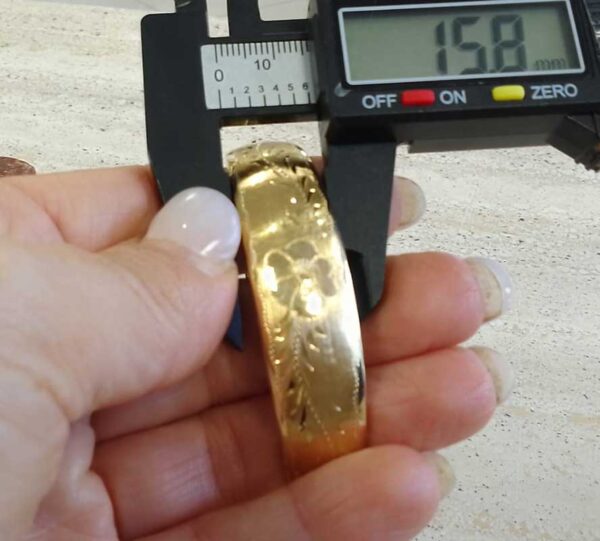 Bracelet rigide écaille pour femme en or jaune 18 carats