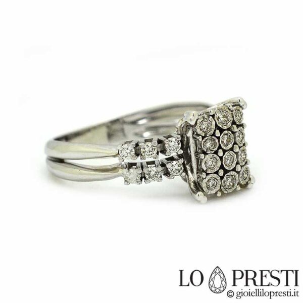 Modernong disenyo ng Eternity ring na may natural na brilliant cut diamonds sa 18kt white gold. Sertipiko ng warranty at kahon ng regalo.