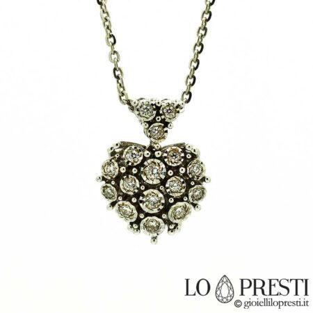 Collar y colgante de corazón de diseño moderno con pavé de diamantes talla brillante en oro blanco de 18kt, certificado de garantía y caja regalo.