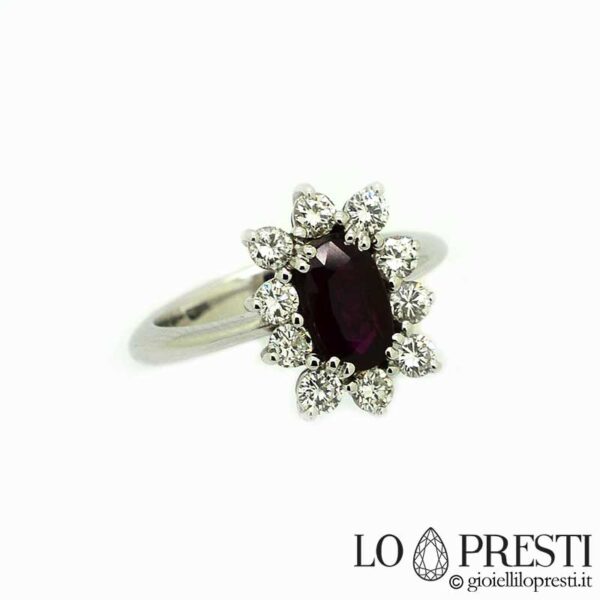 Eternity-Ring mit 100 % natürlichem Mosambik-Rubin von wunderschöner Farbe, umgeben von natürlichen Diamanten im Brillantschliff, aus 18-karätigem Weißgold. Garantiezertifikat und Geschenkbox.