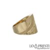 Bague bandeau en or jaune 18 carats, un objet design et tendance. Certificat de garantie et coffret cadeau.