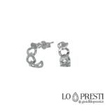 Women's groumette mesh earrings in 18 kt white gold, closure made up of pin and butterflies. Certificate of guarantee and gift box.