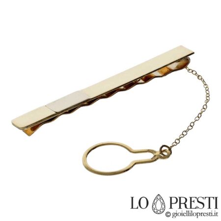 Customizable 18 kt white and yellow gold tie clip accessory for men. Certificate of guarantee and gift box.