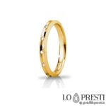 Обручальное кольцо Unoaerre, белое или желтое золото 18 карат, натуральные бриллианты 0.08 карата, модель с заводной головкой, блестящая линия обещания
